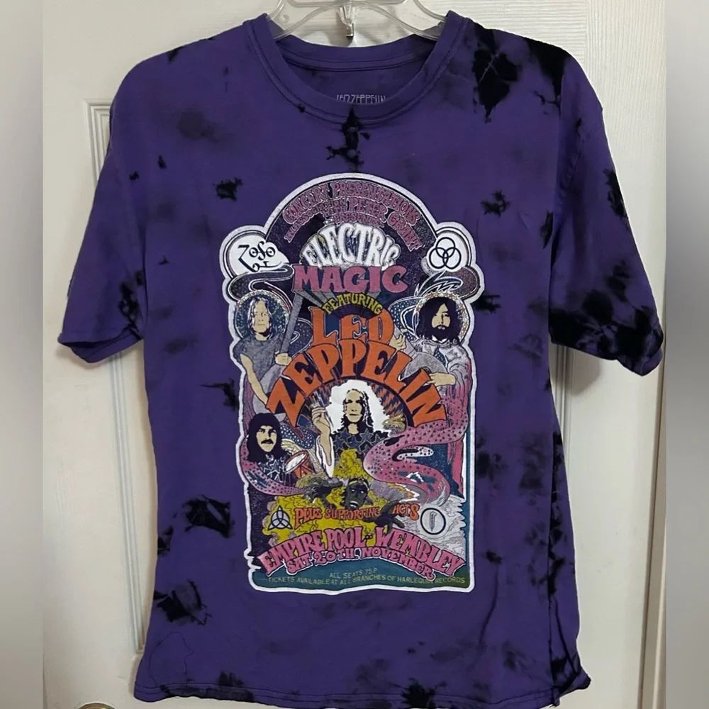 LedโZeppelin Purple Graphic T-Shirt size s